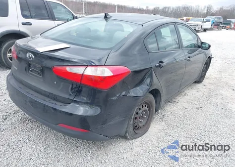 2015 Kia Forte Lx z USA, uszkodzony, nr VIN KNAFK4A60F5337758